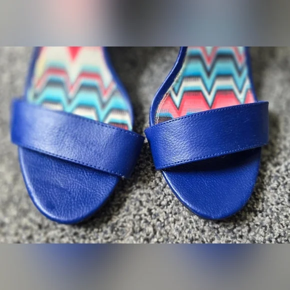 American Eagle Blue Wedge Pump Heel Ankle Strap Peep Toe Woman's Size 7.5 - Picture 3 of 15